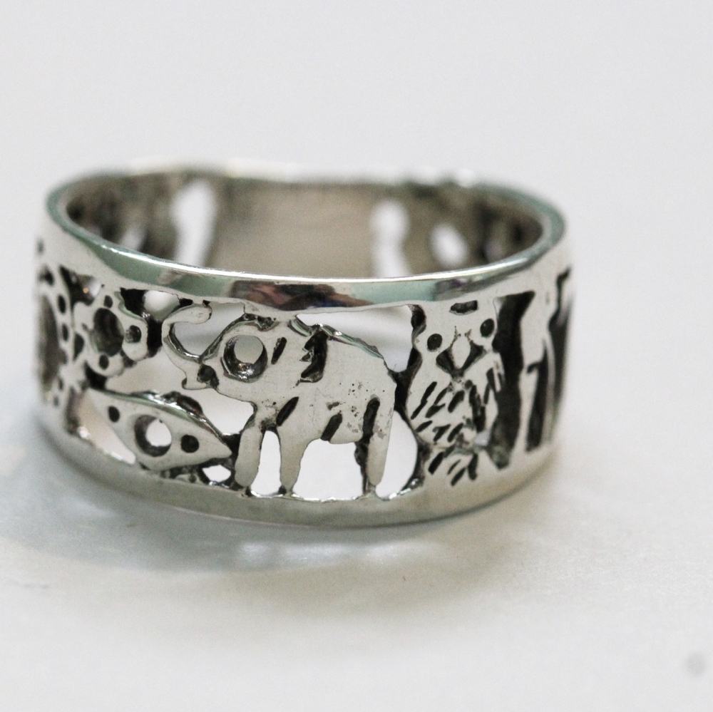 Sterling Silver  good luck ring